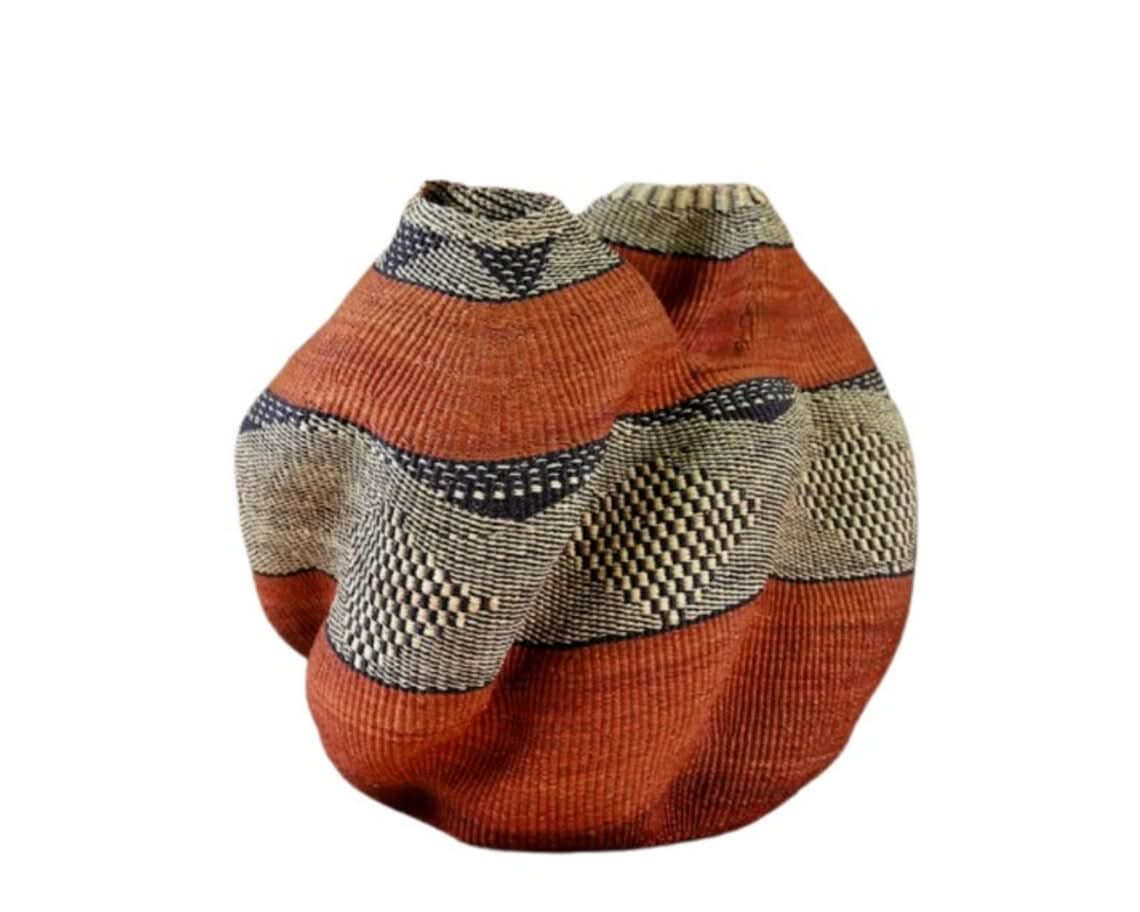 Panier Bassabassa à deux têtes en noir tribal