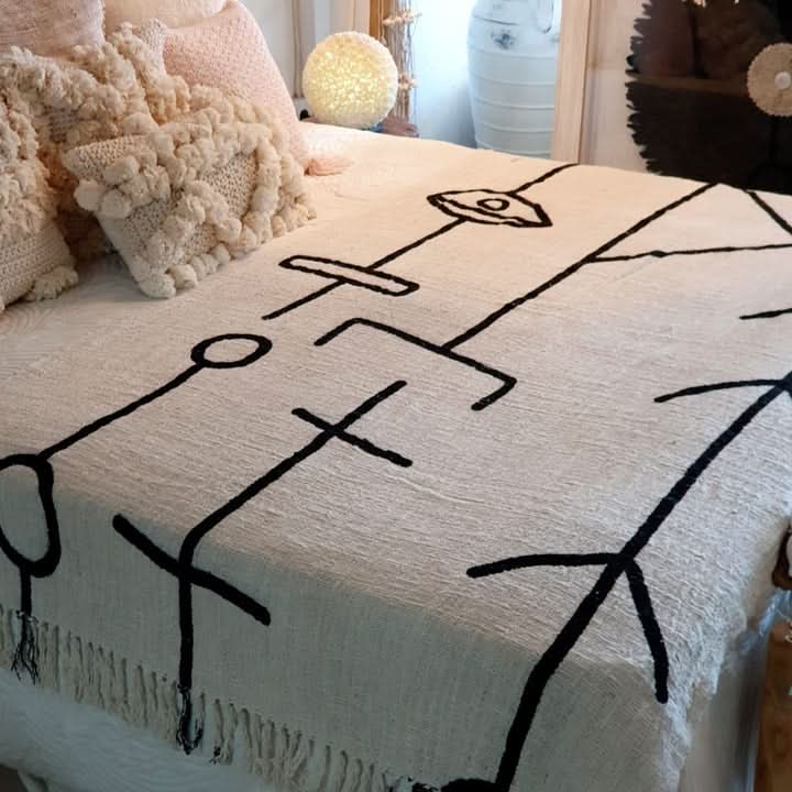 Jeté Tribal Arrow en noir et ivoire