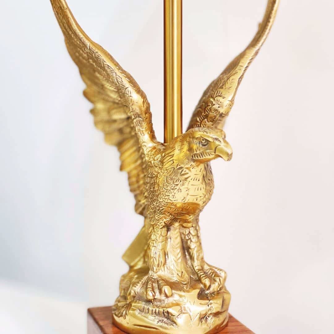 Eagle Table Lamp