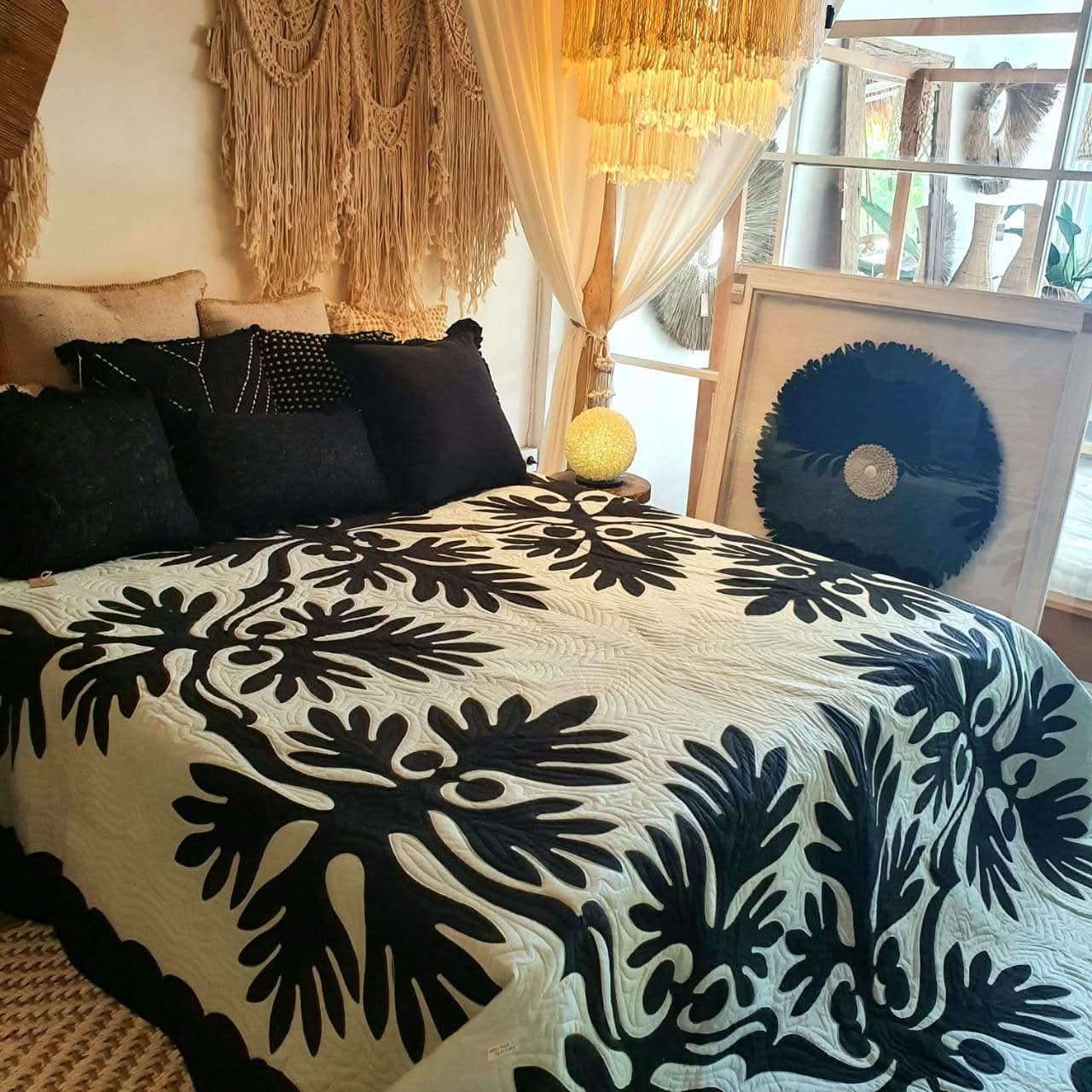 Hand Stitched Tropical Leaf Quilt Black / White , Babcock Ranch Home Decor