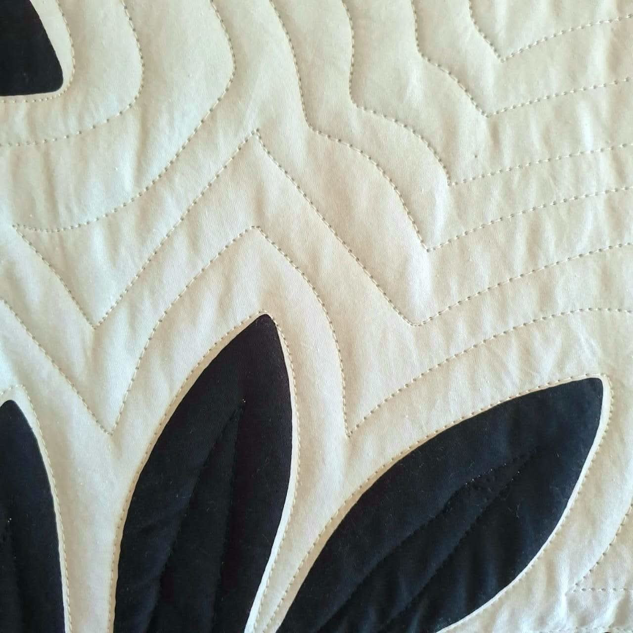 Hand Stitched Tropical Leaf Quilt Black / White - Babcock Ranch Home Decor