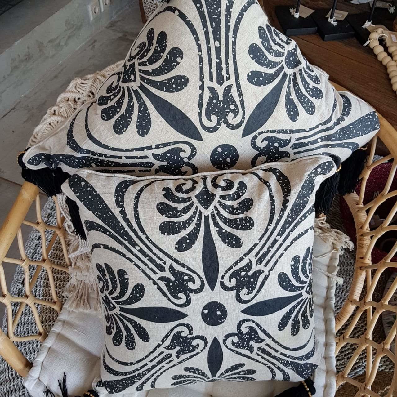 Vintage print with cushion with tassels - bohemian-beach-house