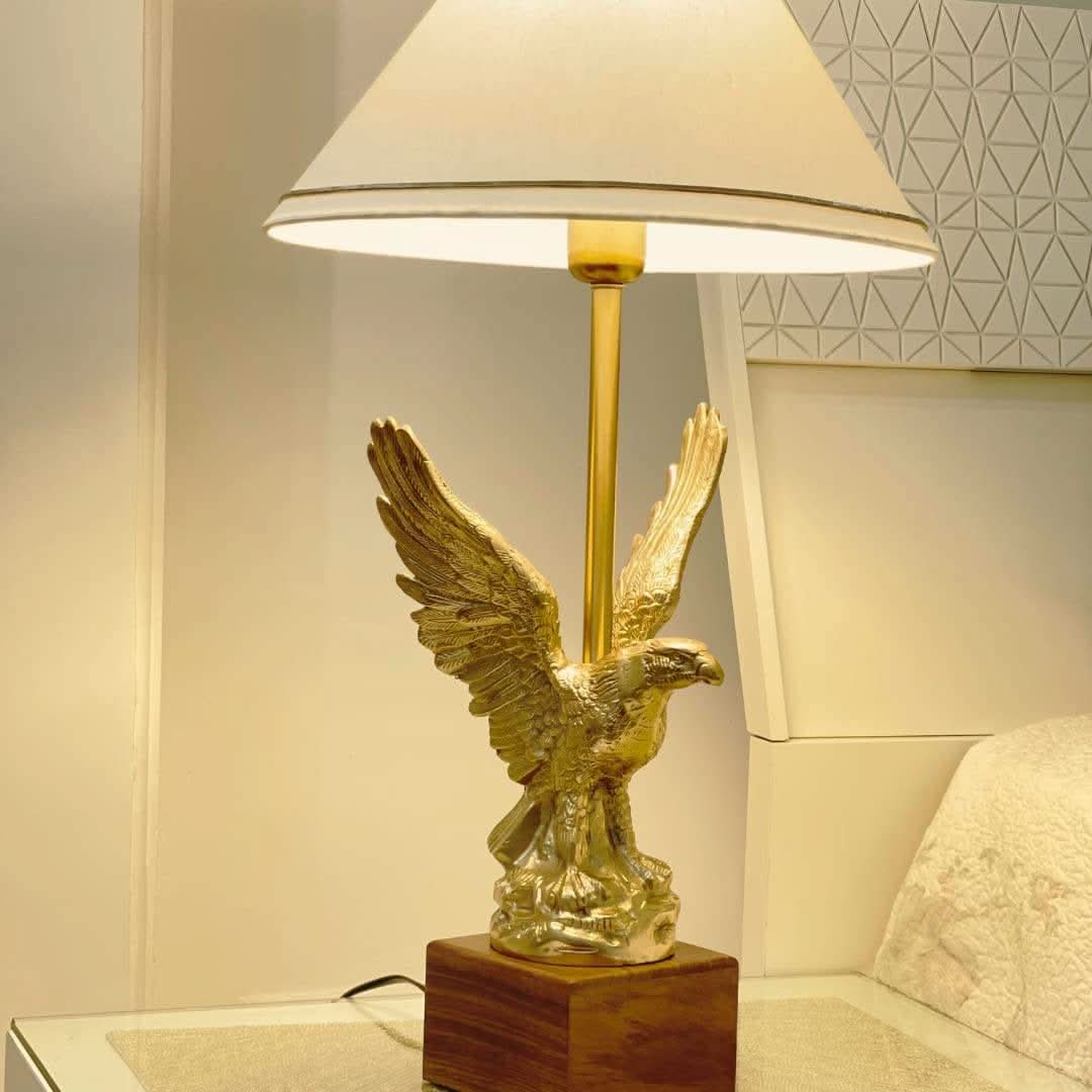Eagle Table Lamp