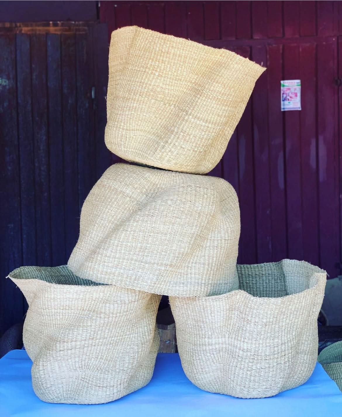 Large Wavy Ghana Basket in Natural
