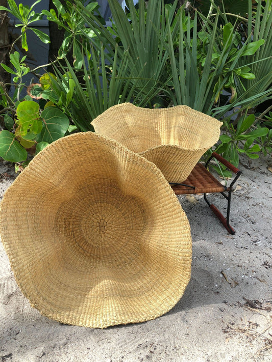 Large Wavy Ghana Basket in Natural