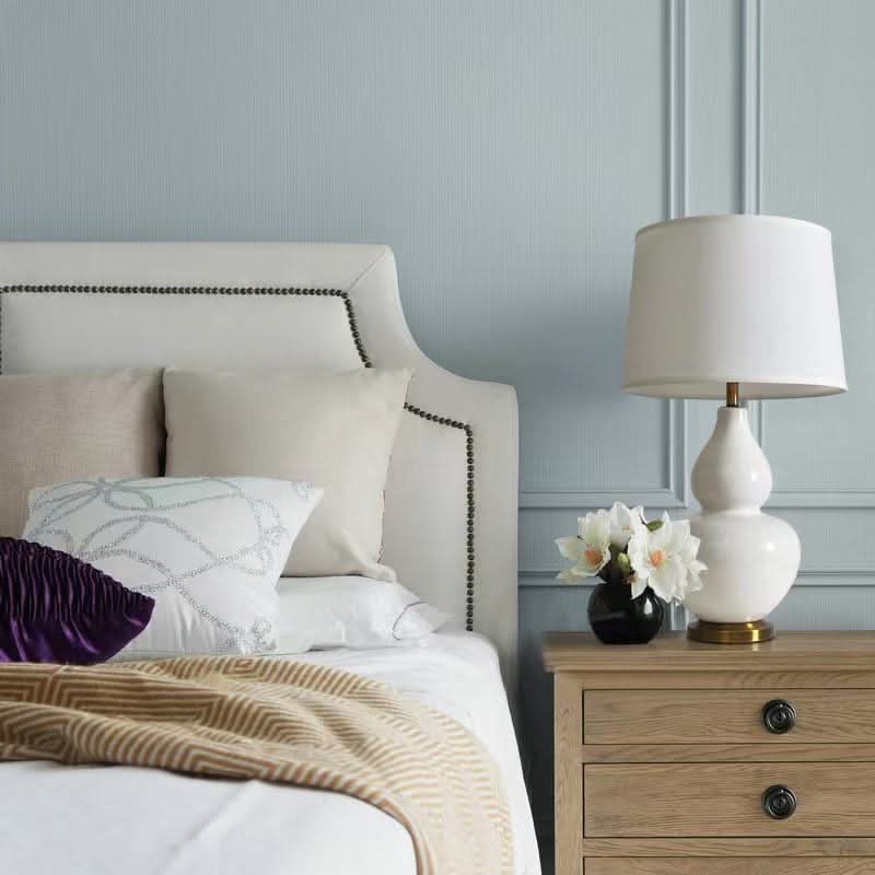 White and Gold Ceramic Table Lamp